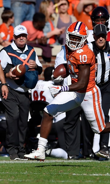 College football: No. 2 Clemson routs Louisville 77-16